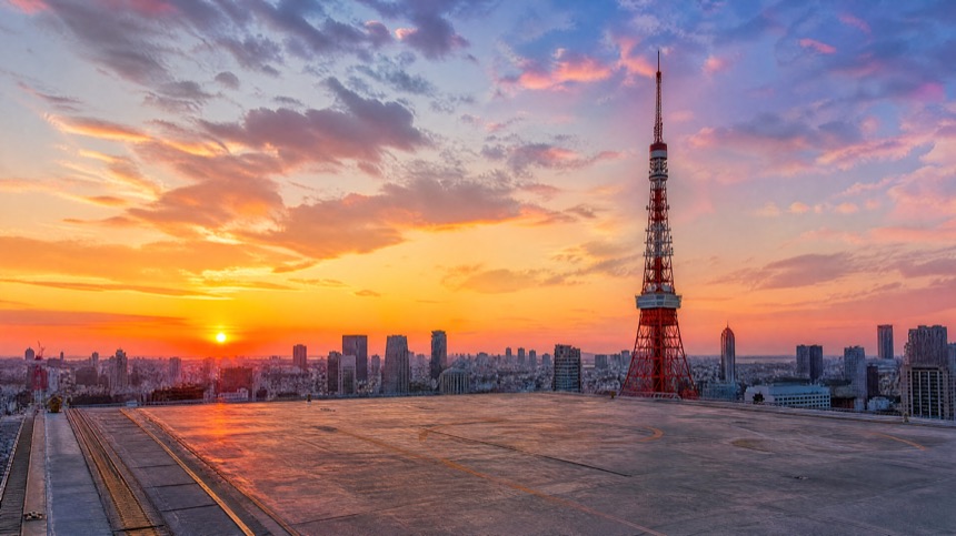 東京タワーが見えるビルの屋上